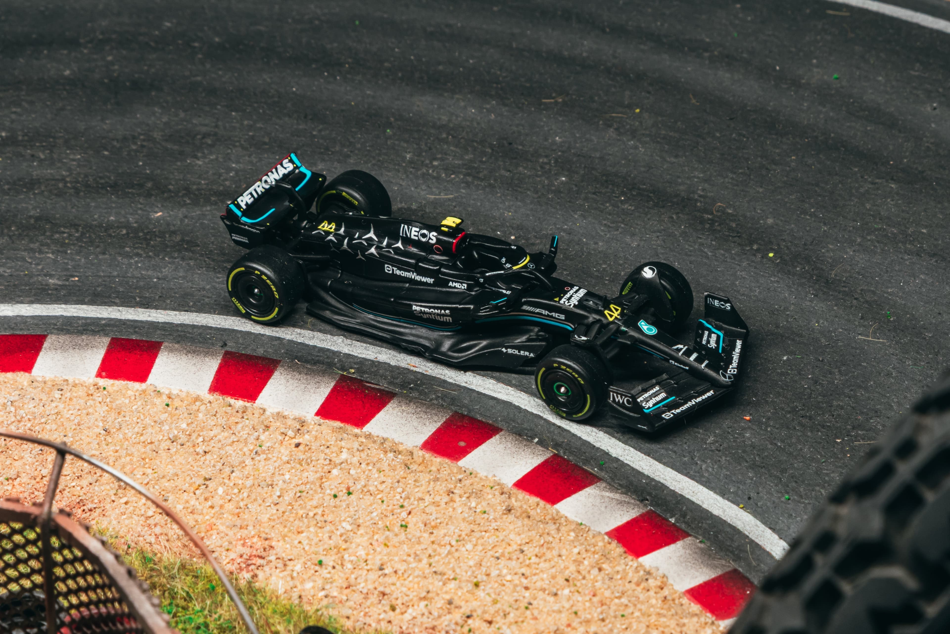 1/64 Mercedes-AMG F1 W14 E Performance Italian Grand Prix 2023 #44 Lewis Hamilton - Tarmac Works x iXO Models GLOBAL64