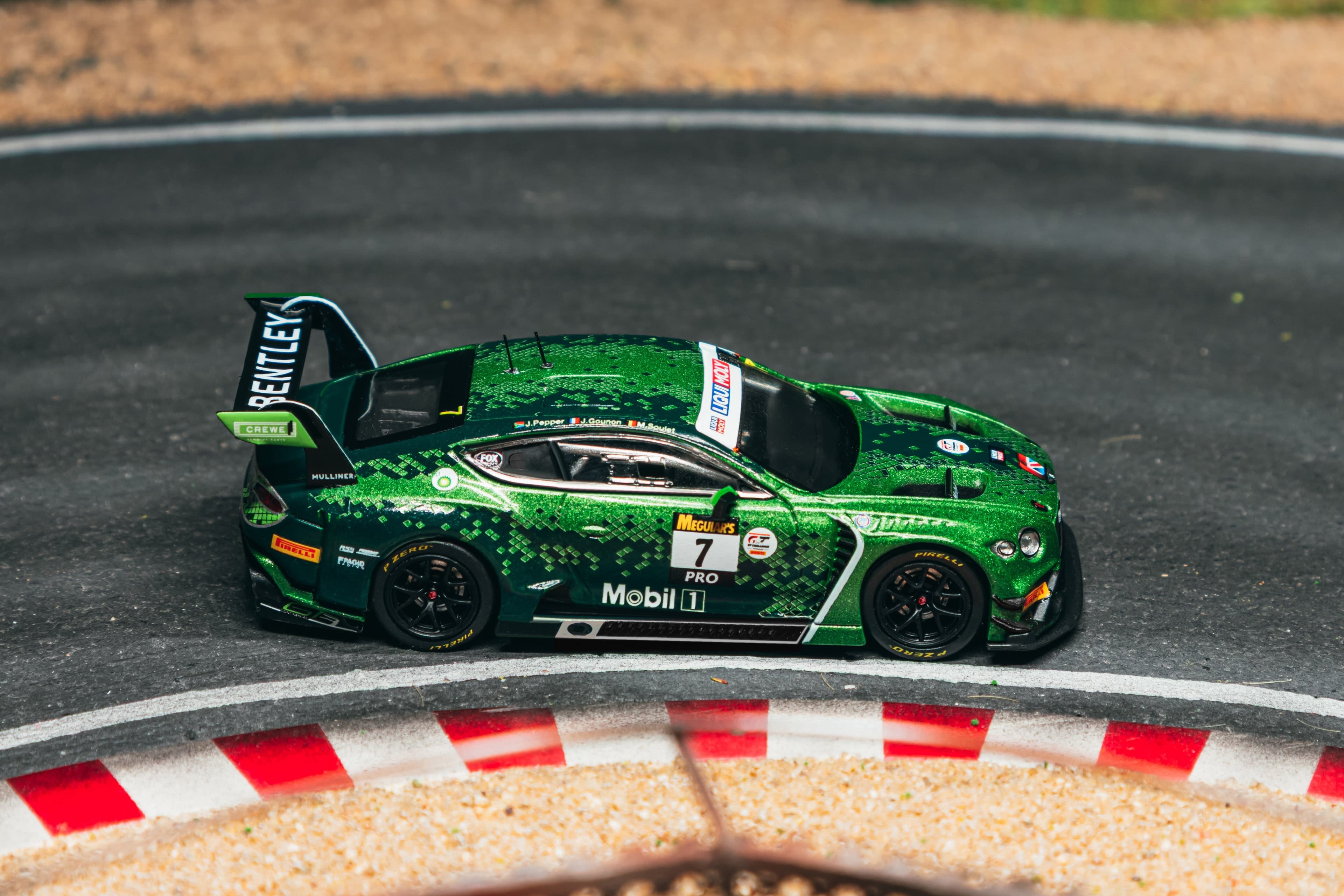 1/64 Bentley Continental GT3 Bathurst 12 Hour 2020 Winner #7 Special Edition - Tarmac Works x iXO Models HOBBY64