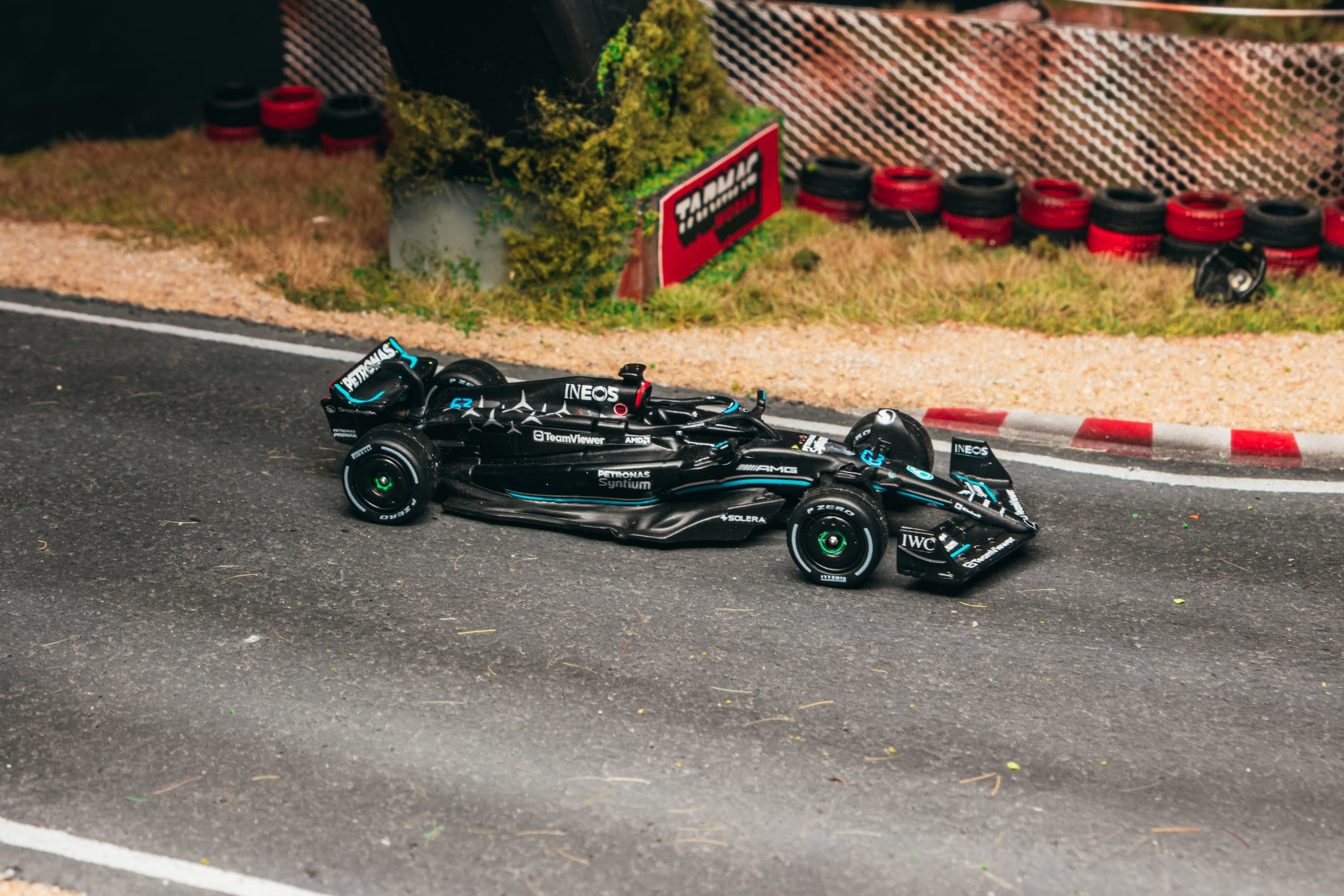 1/64 Mercedes-AMG F1 W14 E Performance Italian Grand Prix 2023 #63 George Russell - Tarmac Works x iXO Models GLOBAL64