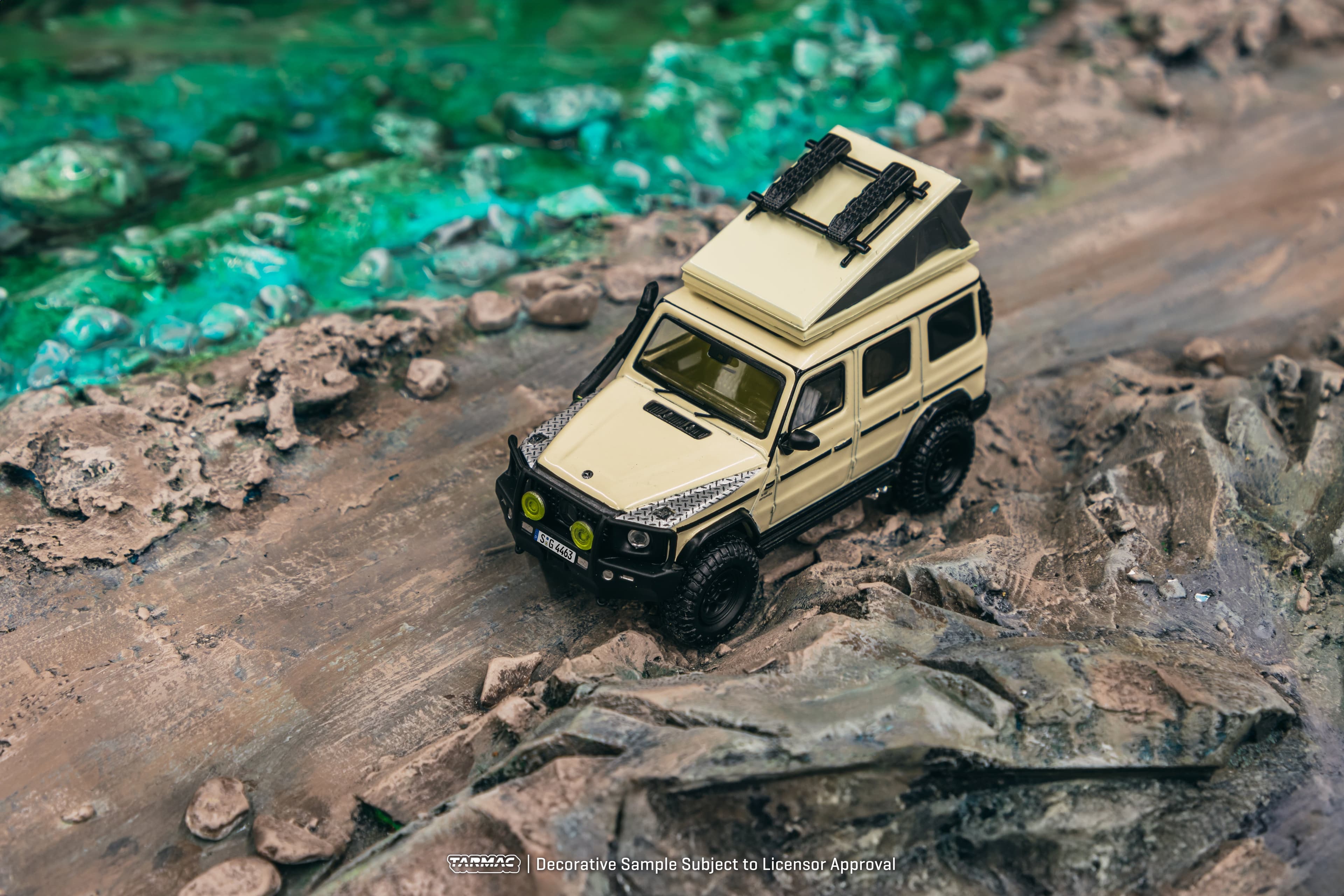 1/64  Mercedes-AMG G 63 Camping - Tarmac Works  ROAD64