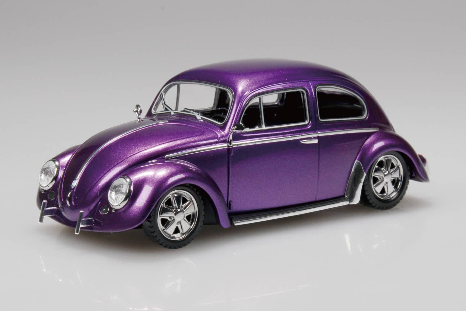 1/32 Volkswagen Beetle Custom (Metallic Purple)