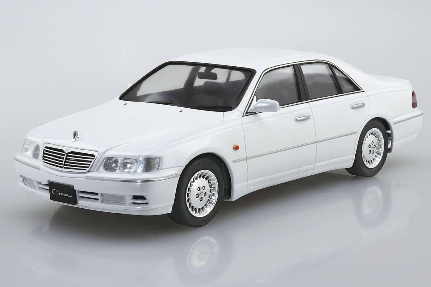 1/24 NISSAN Y33 CIMA '96