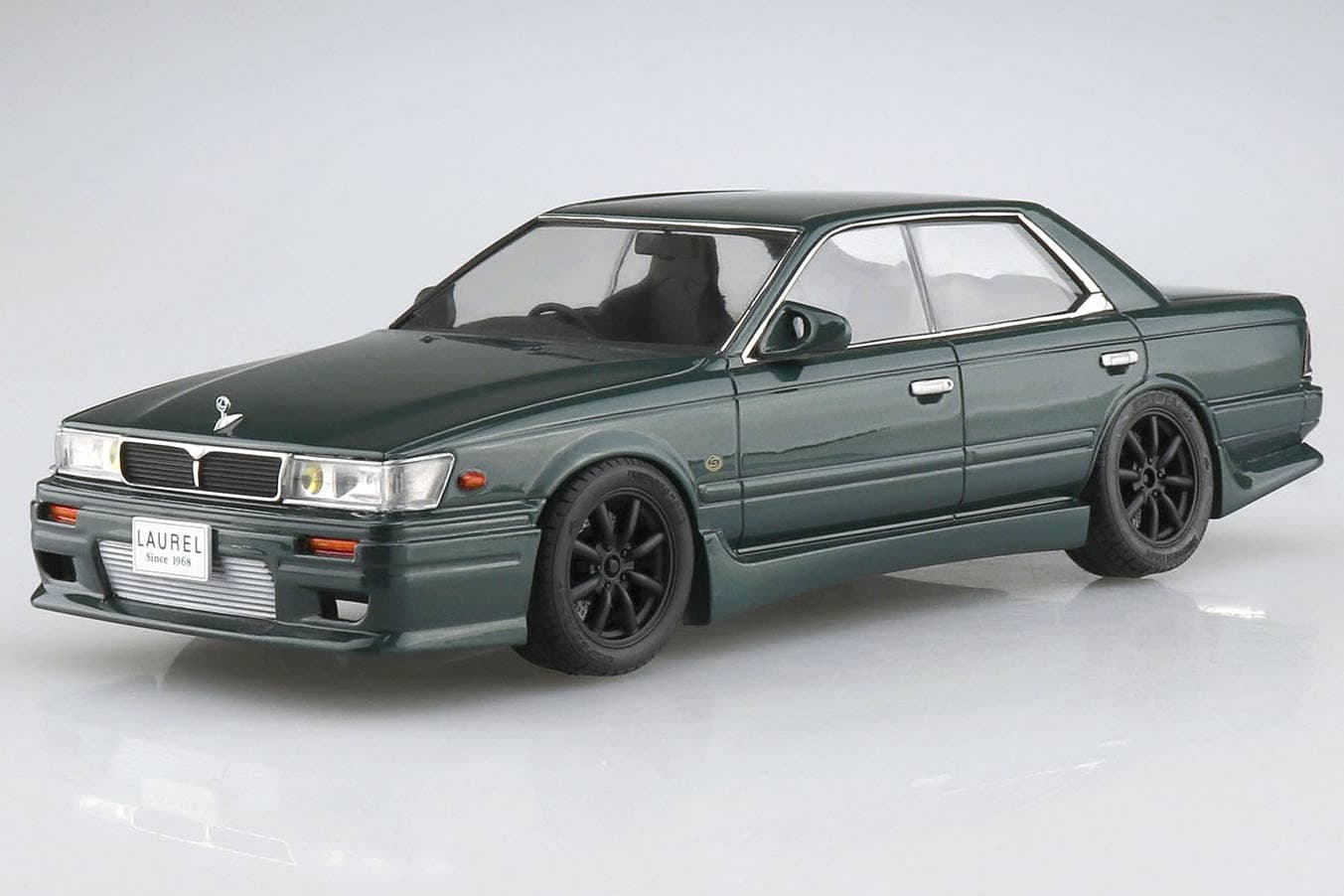 1/24 HC33 LAUREL '91 AERO CUSTOM (NISSAN)