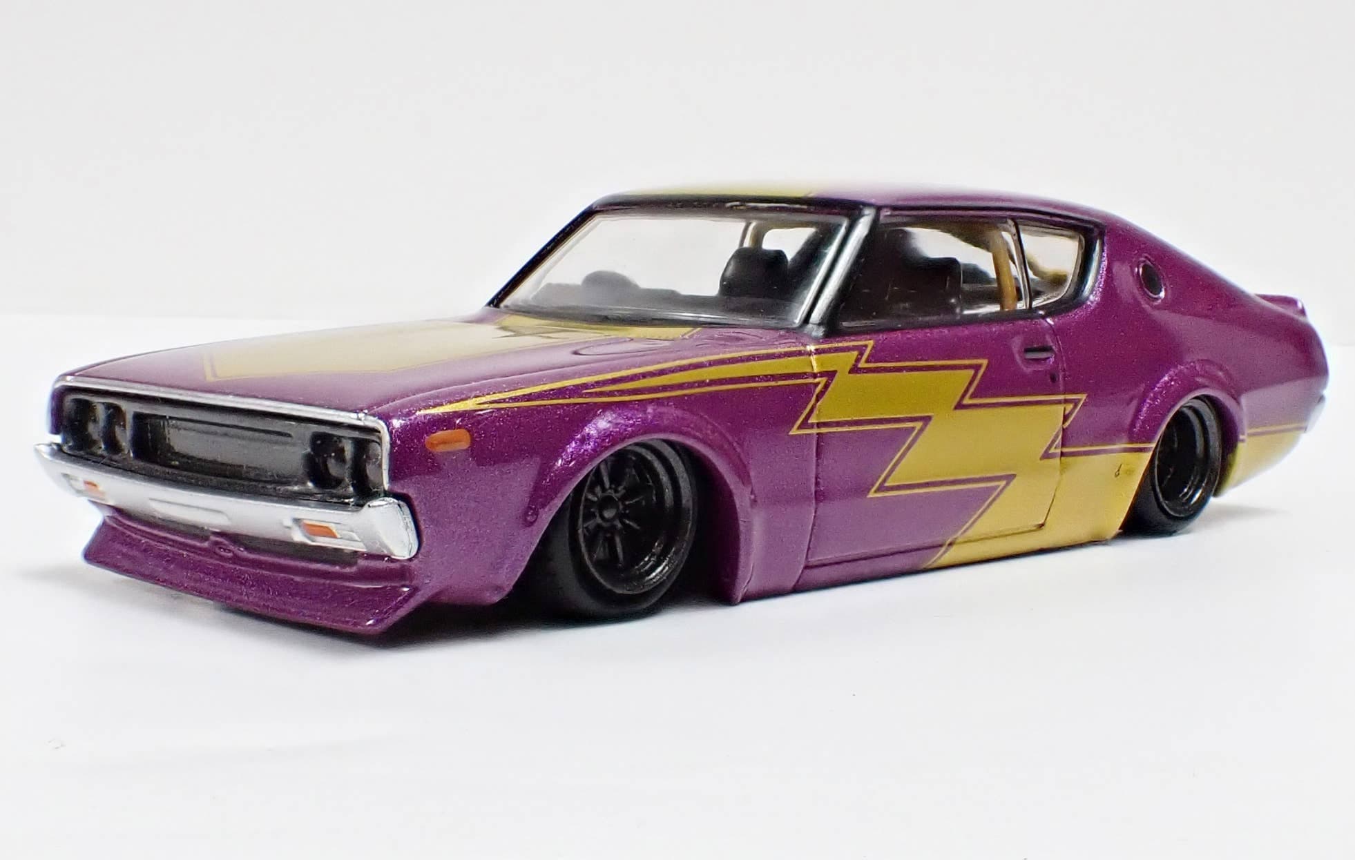 1/64 Grachan 15th Kenmeri GT-R 1973 (KPGC110) BoostGear Custom Color (with Box Without Pedestal)