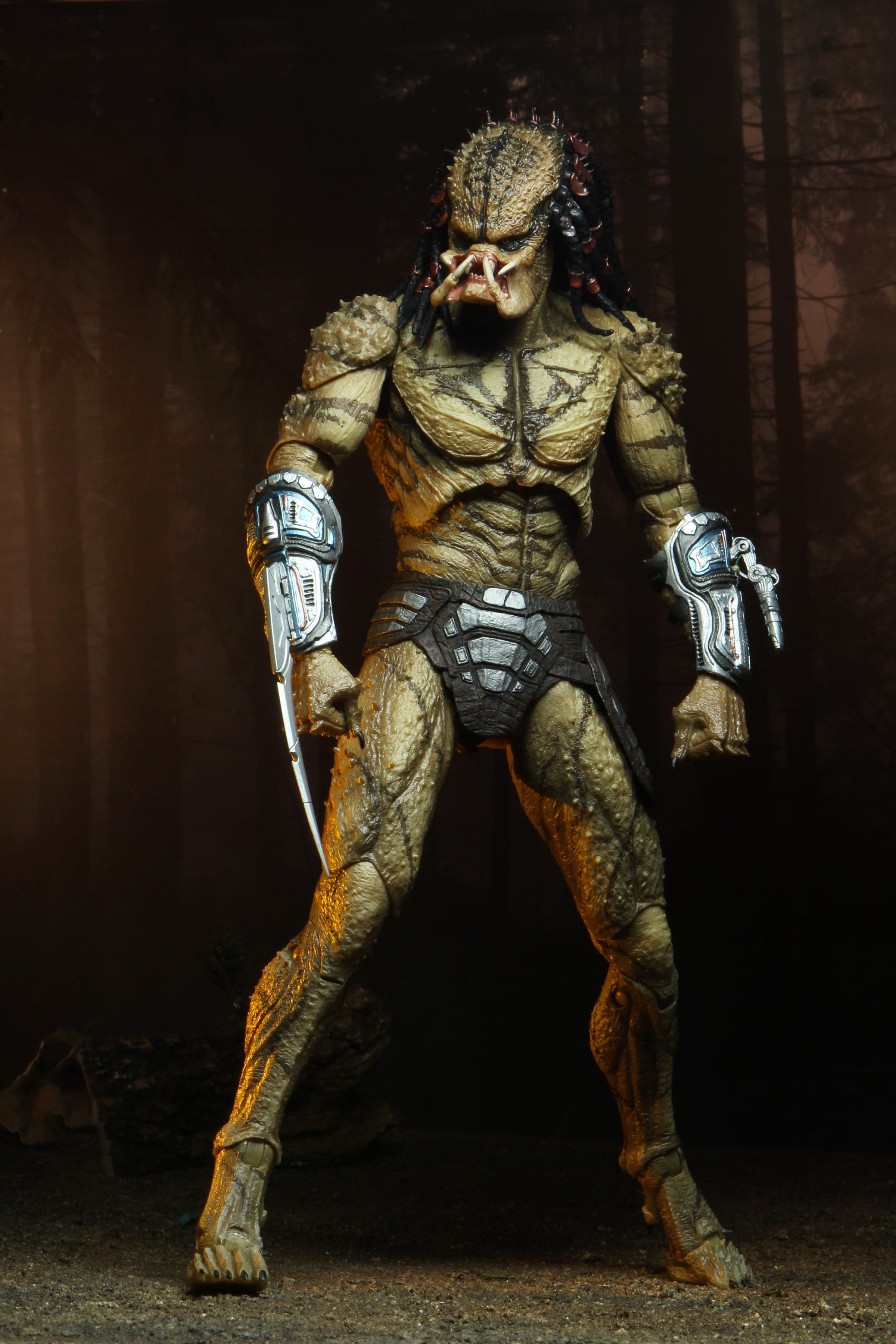 Predator (2018) - Deluxe Ultimate Assassin Predator (Unarmored) 7" Scale Action Figure (12" Figure)