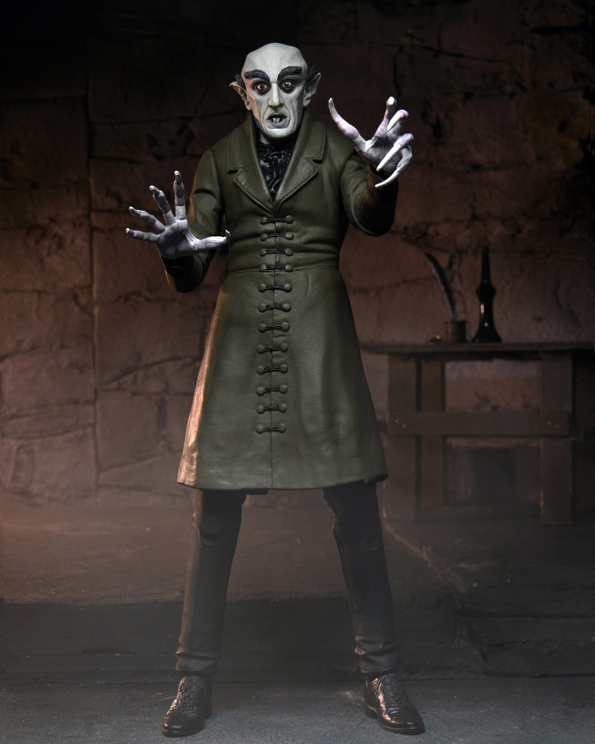 Nosferatu - Ultimate Count Orlok 7” Scale Action Figure (Color)
