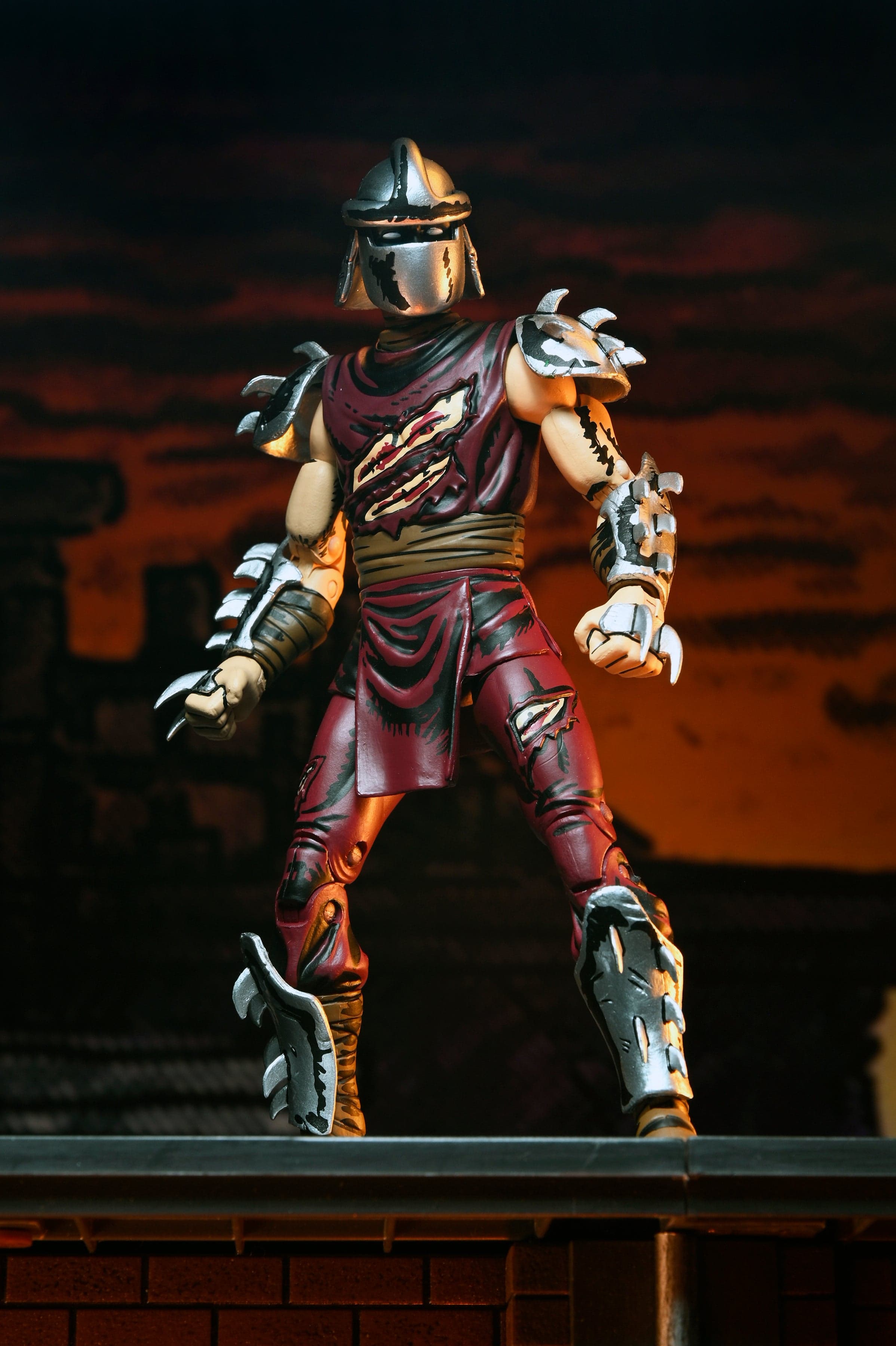 Teenage Mutant Ninja Turtles (Mirage Comics) - Battle-Damaged Shredder 7" Scale Action Figure (Classic Colors)