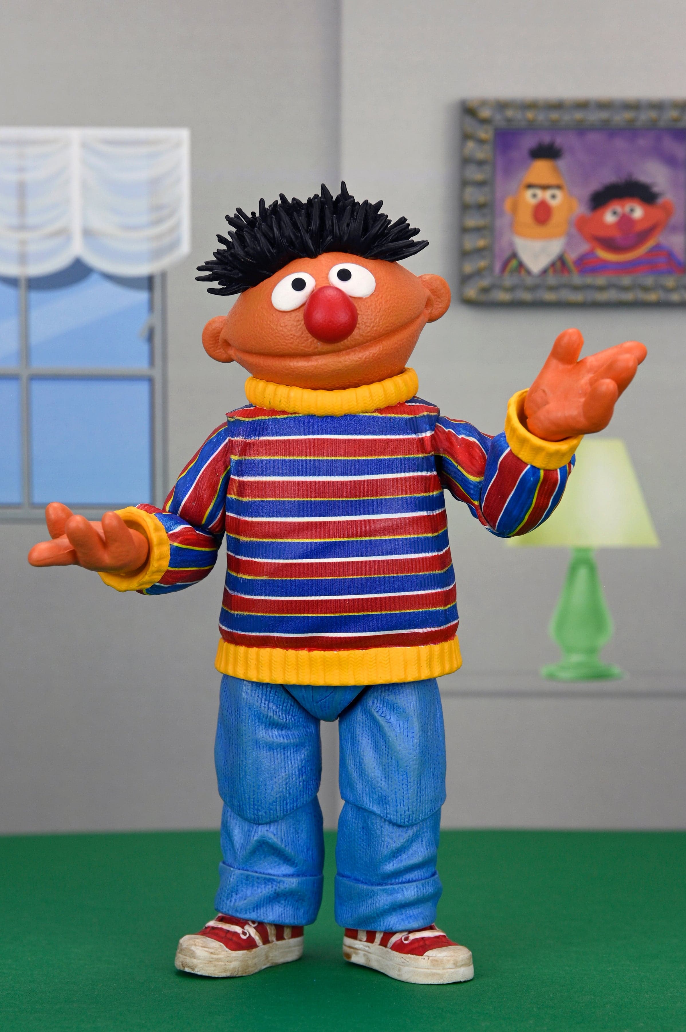 Sesame Street - Ultimate Ernie 7” Scale Action Figure