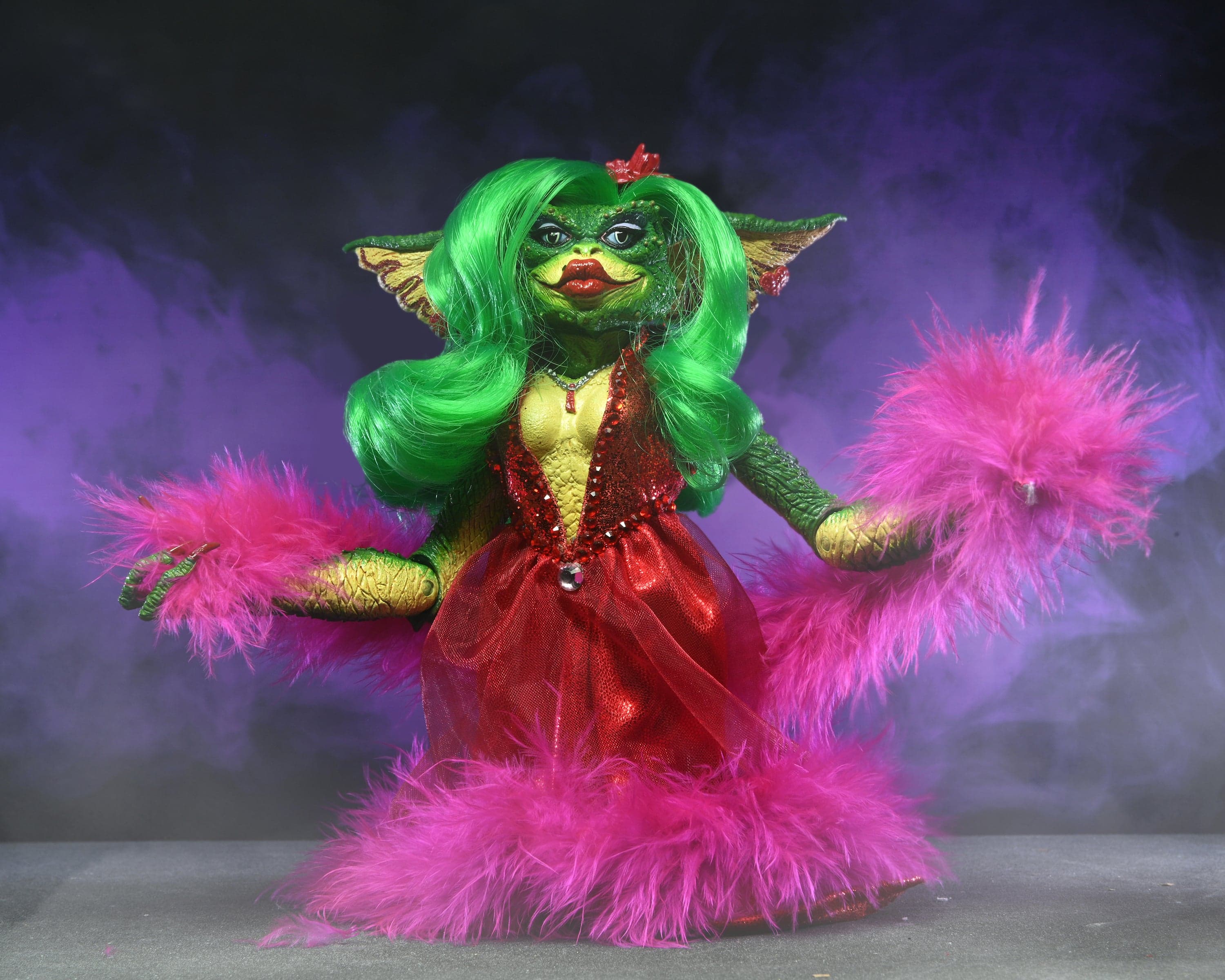 Gremlins 2 - Ultimate Showgirl Greta 7” Scale Action Figure (2023 Con Exclusive)