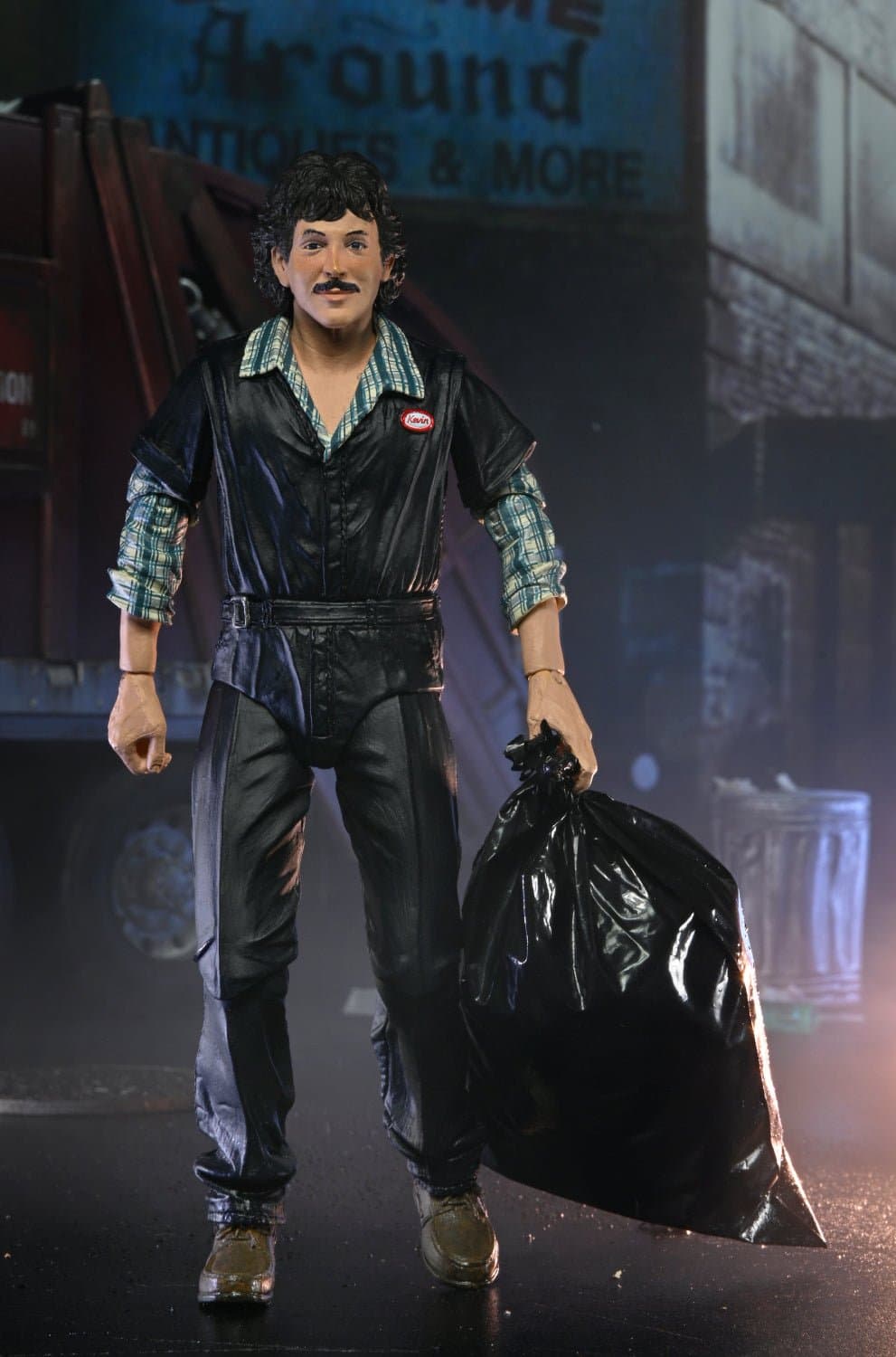 Teenage Mutant Ninja Turtles (1990 Movie) - Kevin Eastman as Garbage Man 7” Scale Action Figure (2024 Con Exclusive)