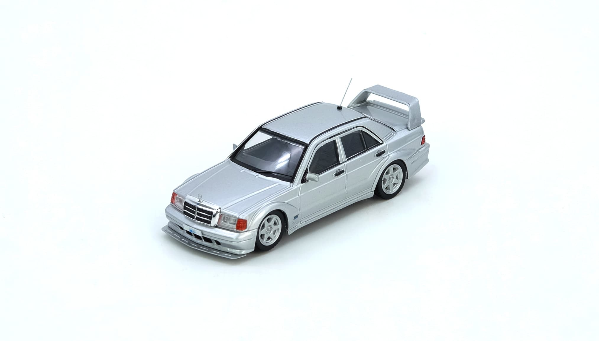 Mercedes-Benz 190E Silver