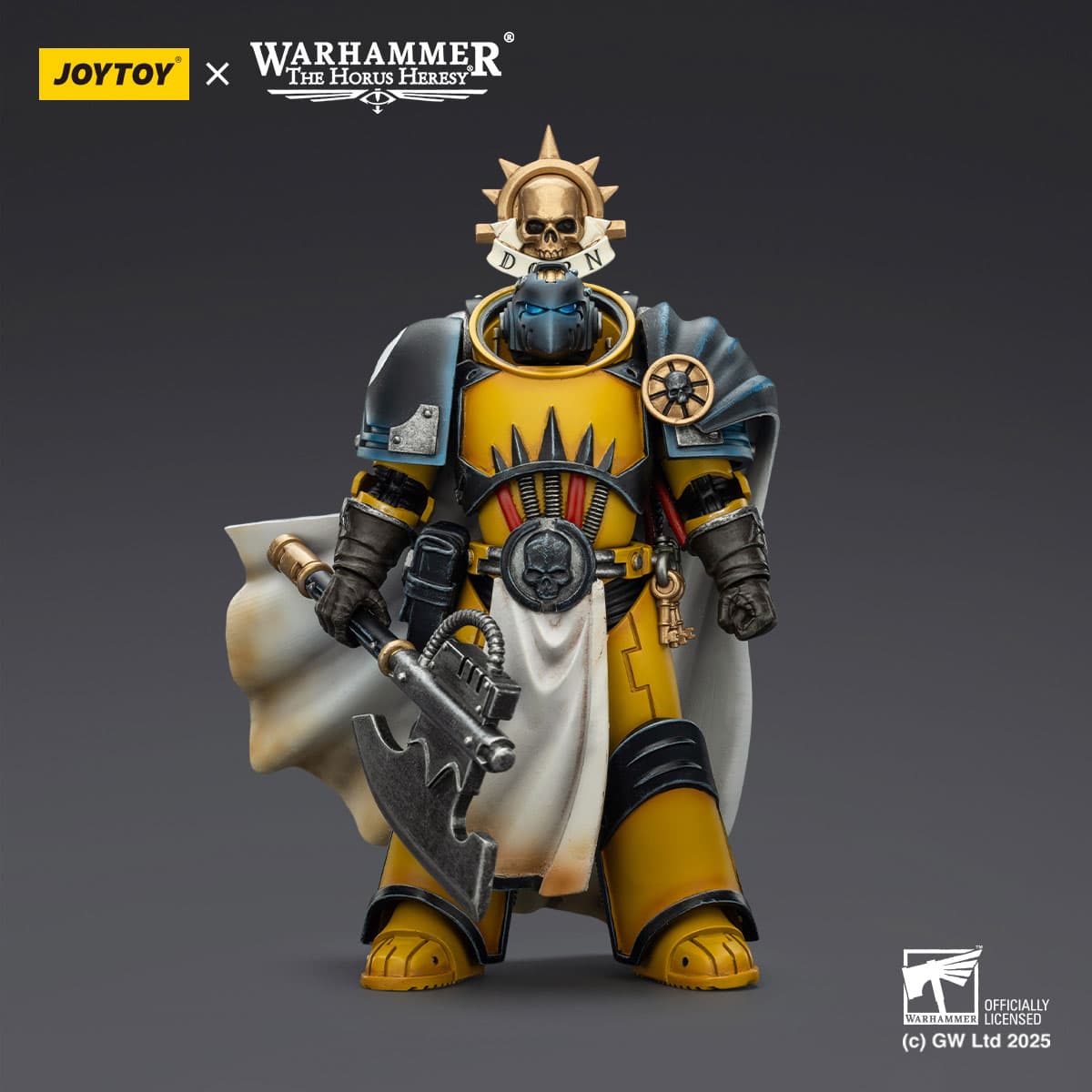 Imperial Fists Librarian Consul with Force Axe and Bolt Pistol